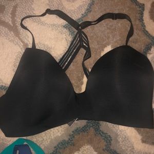 VS wireless bra